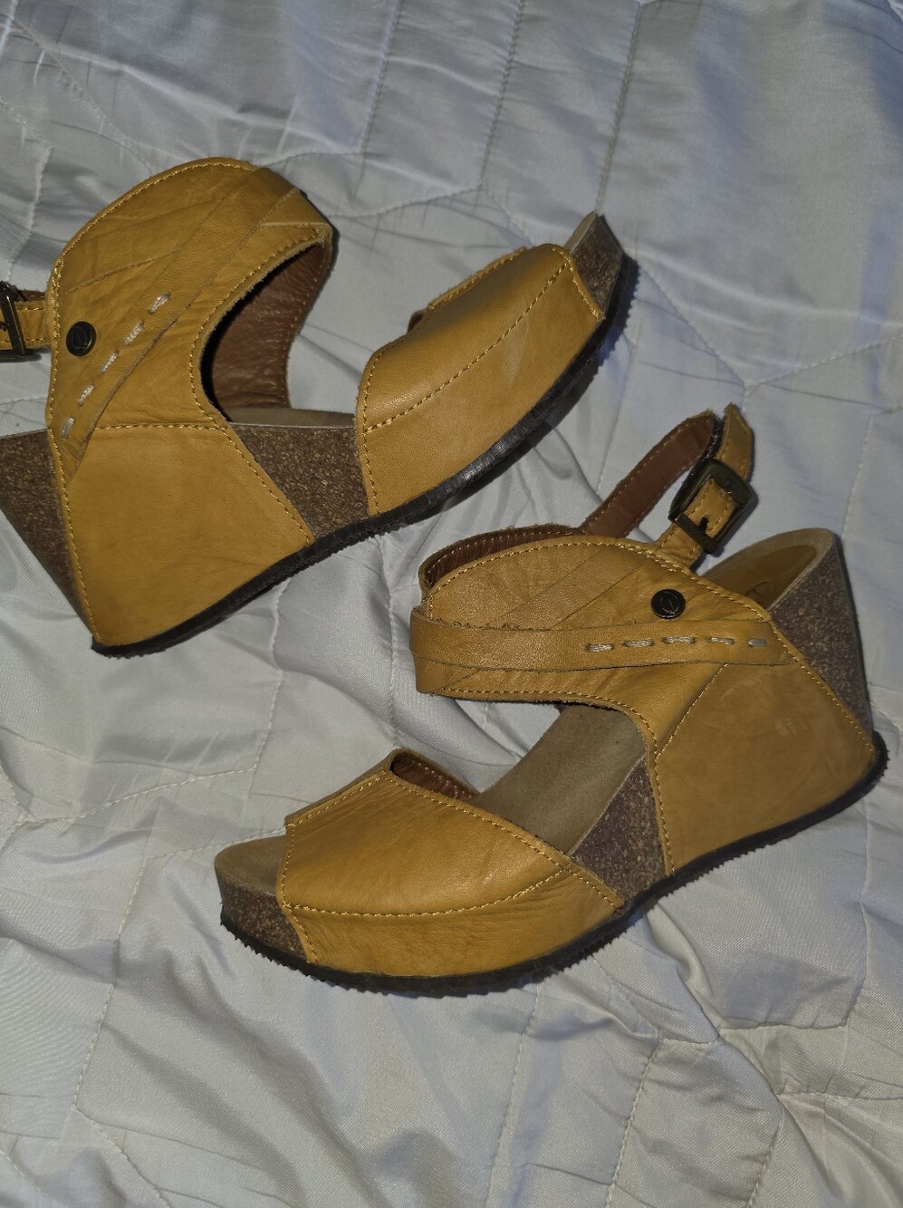 Sergio Tomani Leather Wedge Sandals Size 7